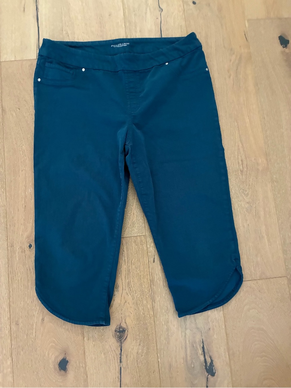 Chico's Deep Teal Pull-On Capris